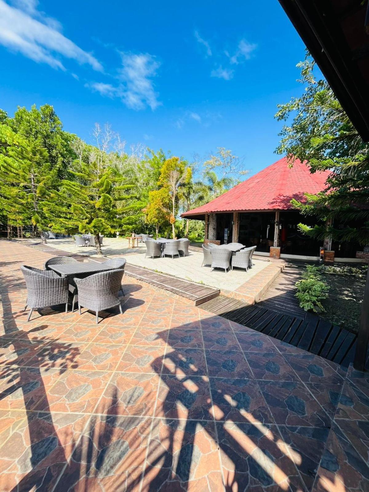 סורונג Kasuari Valley Beach Resort מראה חיצוני תמונה