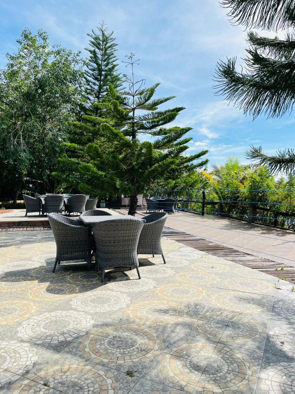 סורונג Kasuari Valley Beach Resort מראה חיצוני תמונה